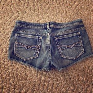 Juniors Mudd stretch jean shorts
